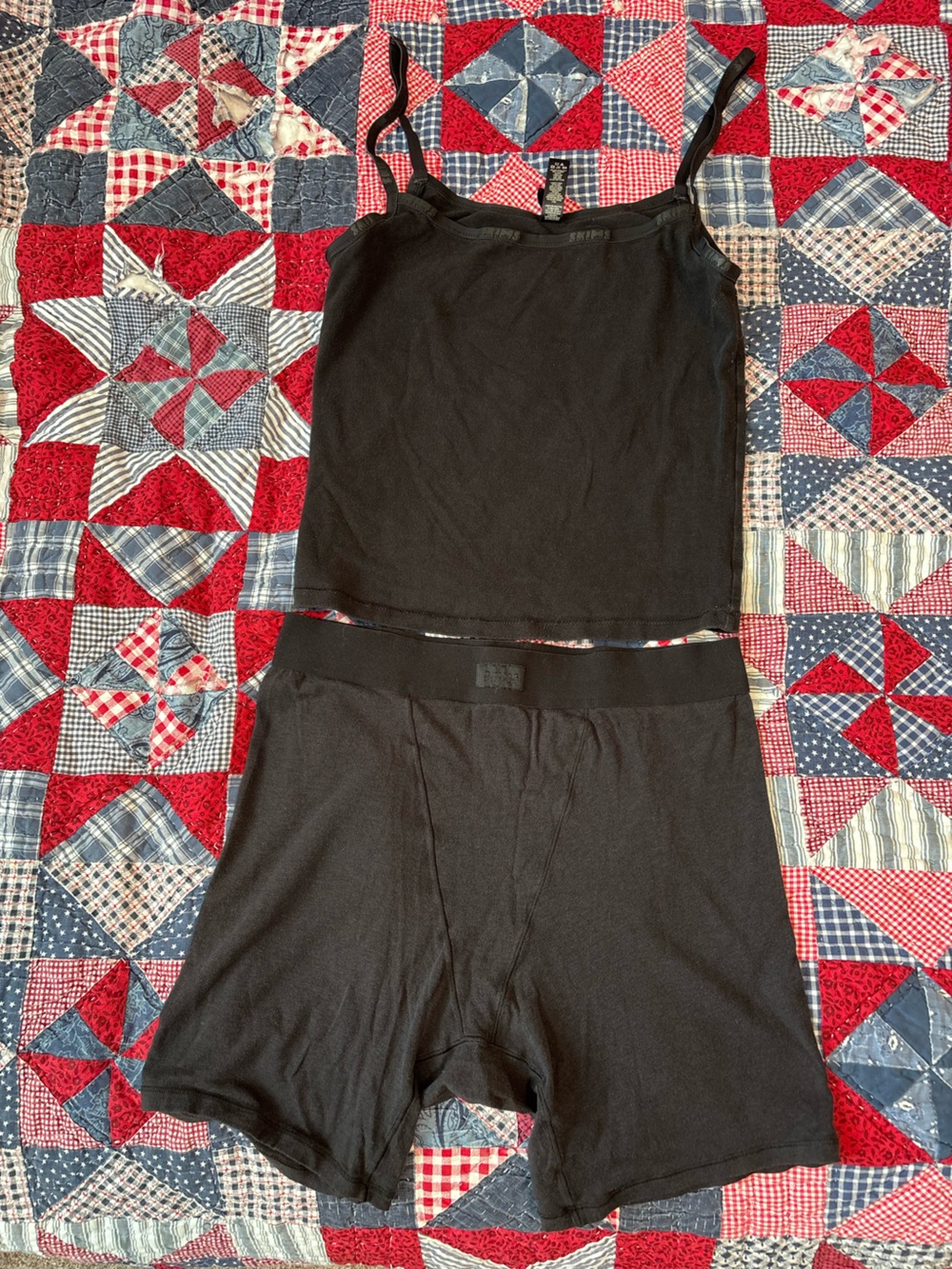 SKIMS Black Lounge Shorts Set - Medium - Picture 2 of 8